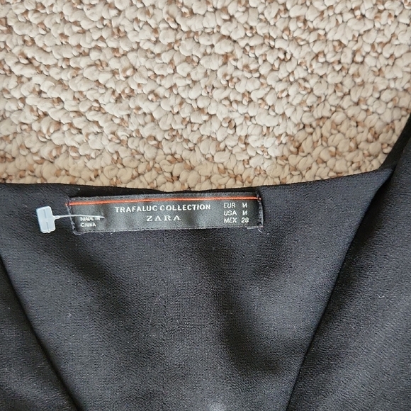 Zara Black Sleeveless Top - Picture 2 of 4